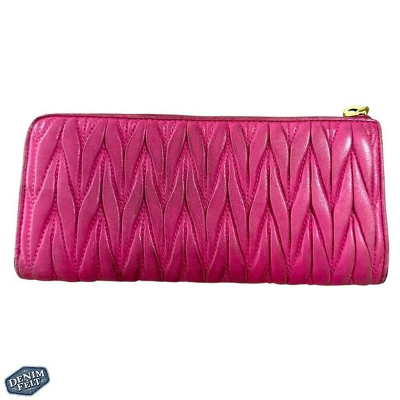 Miu Miu Fuchsia/Pink Matelasse Lux Long Zip Around Wallet - Picture 2 of 15
